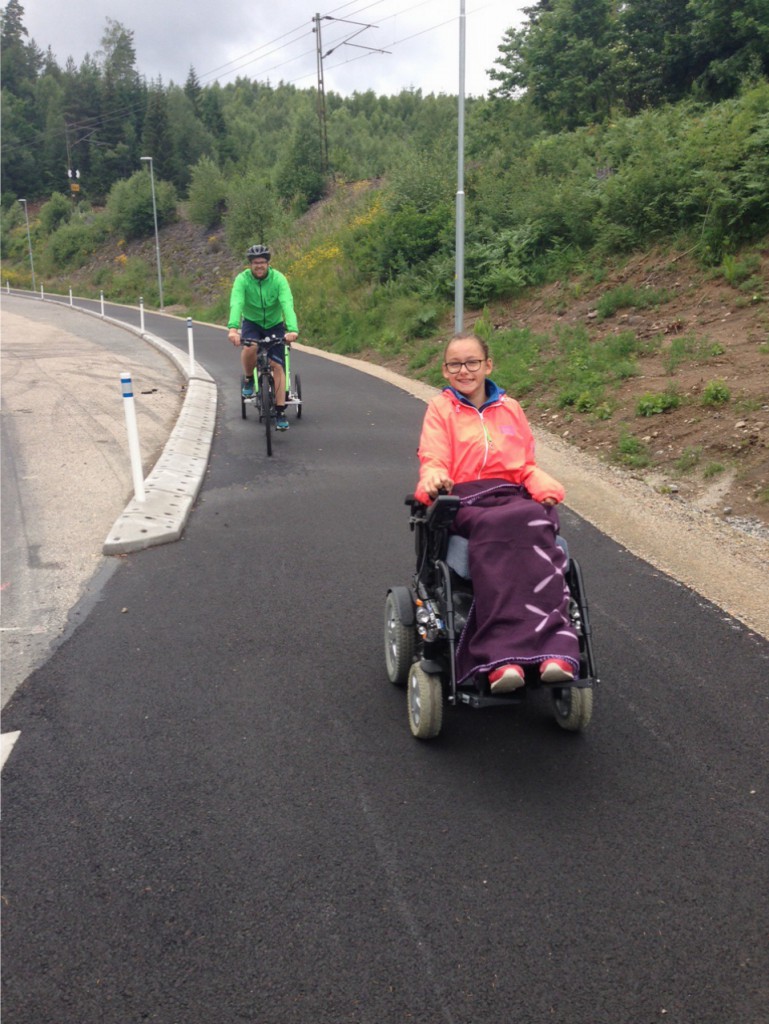 Testar cykel banan för första gången.